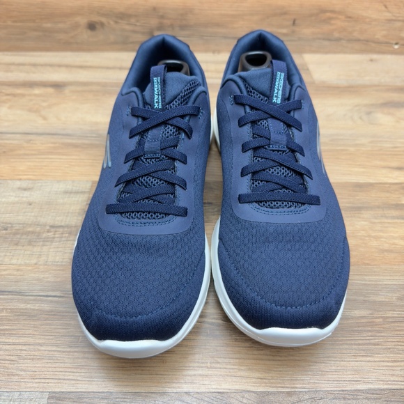 Skechers Women's size 11 GOwalk Joy Ecstatic Sneaker, Wide Width - Picture 5 of 9